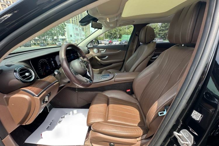 Used Mercedes-Benz E-Class 2023 E 260 L Interior 9