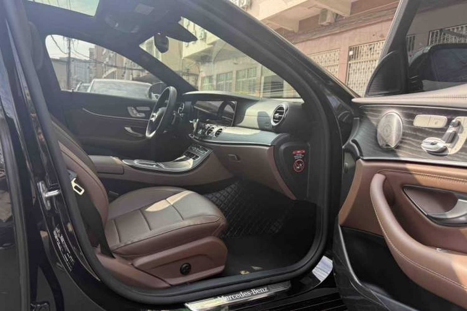 Used Mercedes-Benz E-Class 2023 E 300 L Sport Luxury Edition Interior 9