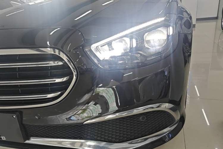 Used Mercedes-Benz E-Class 2023 Revised E 300 L Prestige Edition Left Front Headlight