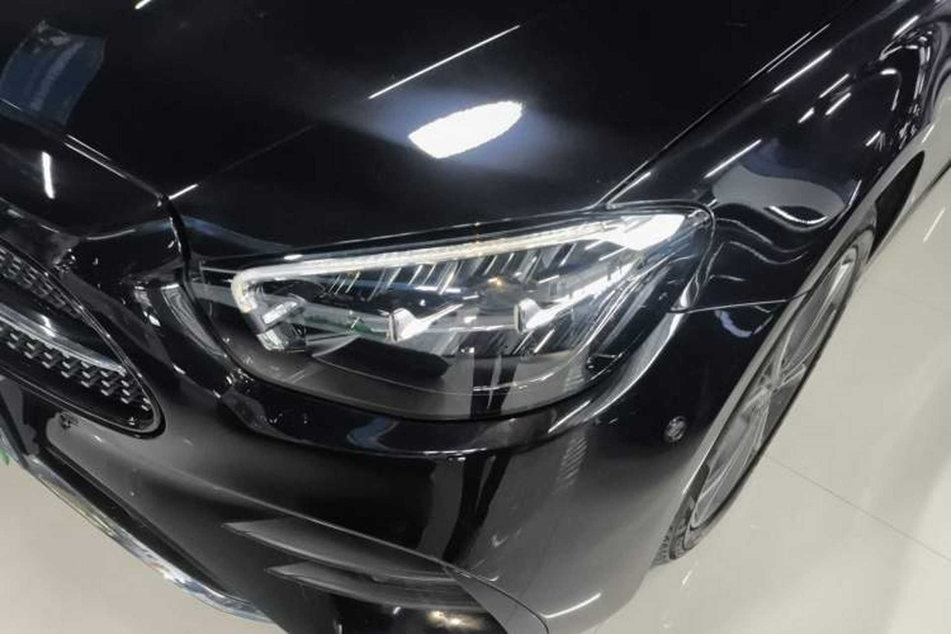 Used Mercedes-Benz E-Class 2023 E 300 L Sport Luxury Edition Left Front Headlight