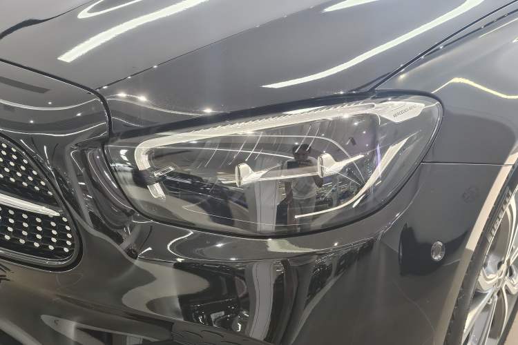 Used Mercedes-Benz E-Class 2023 E 300 L Sport Luxury Edition Left Front Headlight