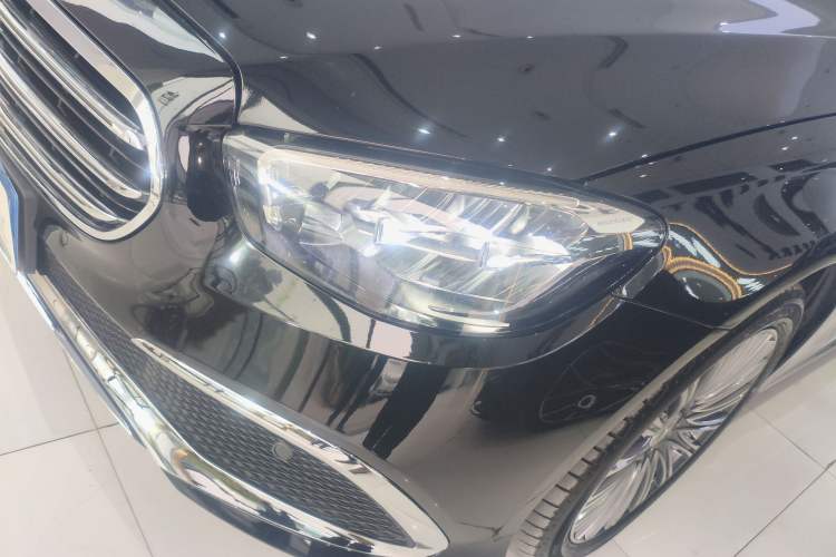 Used Mercedes-Benz E-Class 2023 Restyled E 300 L Sporty and Stylish Edition Left Front Headlight