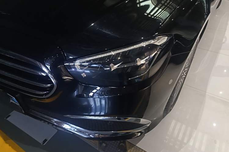 Used Mercedes-Benz E-Class 2023 Updated E 300 L Luxury Edition Left Front Headlight