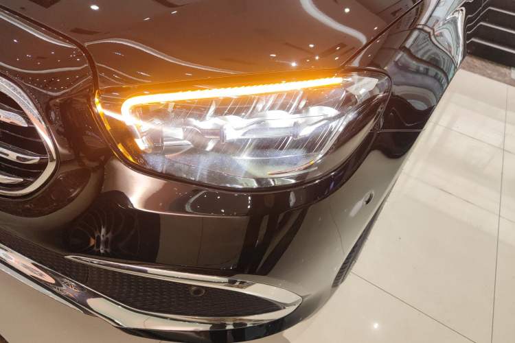 Used Mercedes-Benz E-Class 2023 Updated E 300 L Fashion Edition Left Front Headlight