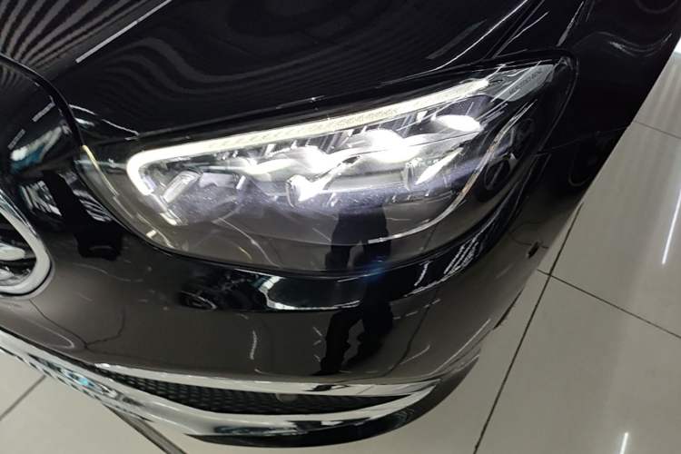 Used Mercedes-Benz E-Class 2023 Updated E 300 L Luxury Edition Left Front Headlight