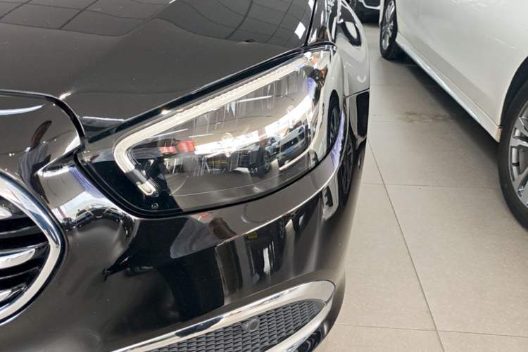 Used Mercedes-Benz E-Class 2023 E 300 L Luxury Model Left Front Headlight