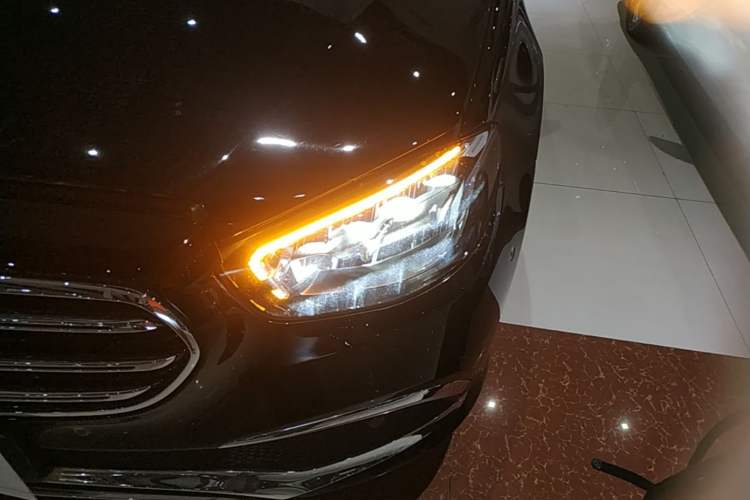 Used Mercedes-Benz E-Class 2023 E 300 L Luxury Model Left Front Headlight