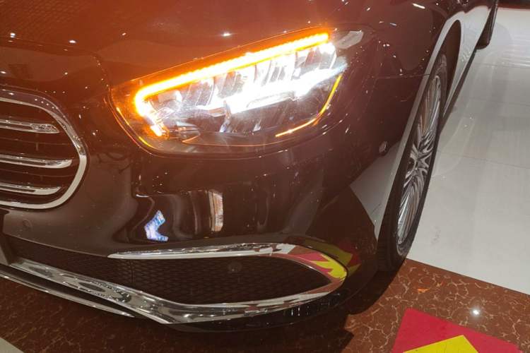 Used Mercedes-Benz E-Class 2023 Updated E 300 L Luxury Edition Left Front Headlight