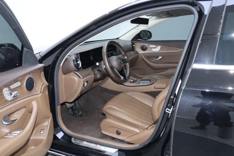 Used Mercedes-Benz E-Class 2023 Updated E 300 L Fashion Edition Left Front Seat