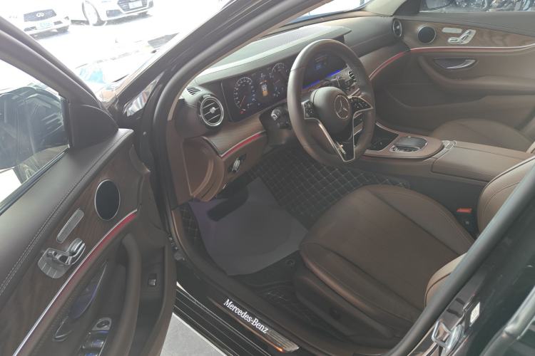 Used Mercedes-Benz E-Class 2023 Updated E 300 L Fashion Edition Left Front Seat