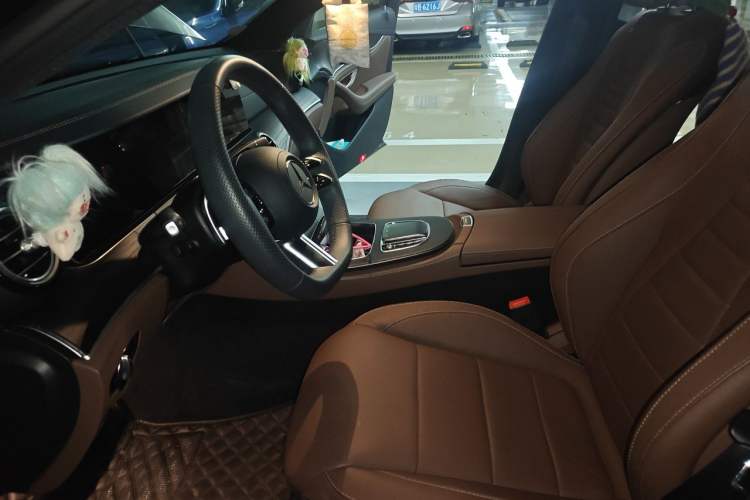 Used Mercedes-Benz E-Class 2023 Restyled E 300 L Sport Luxury Edition Left Front Seat