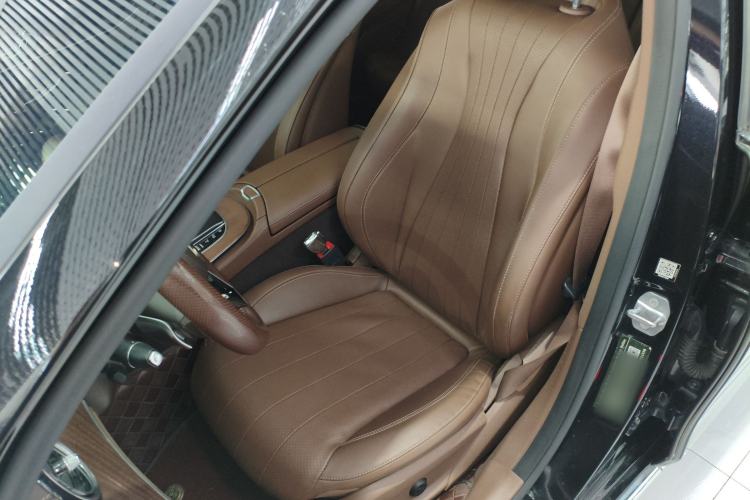 Used Mercedes-Benz E-Class 2023 Updated E 300 L Fashion Edition Left Front Seat