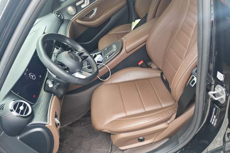 Used Mercedes-Benz E-Class 2023 E 300 L Sport Luxury Edition Left Front Seat