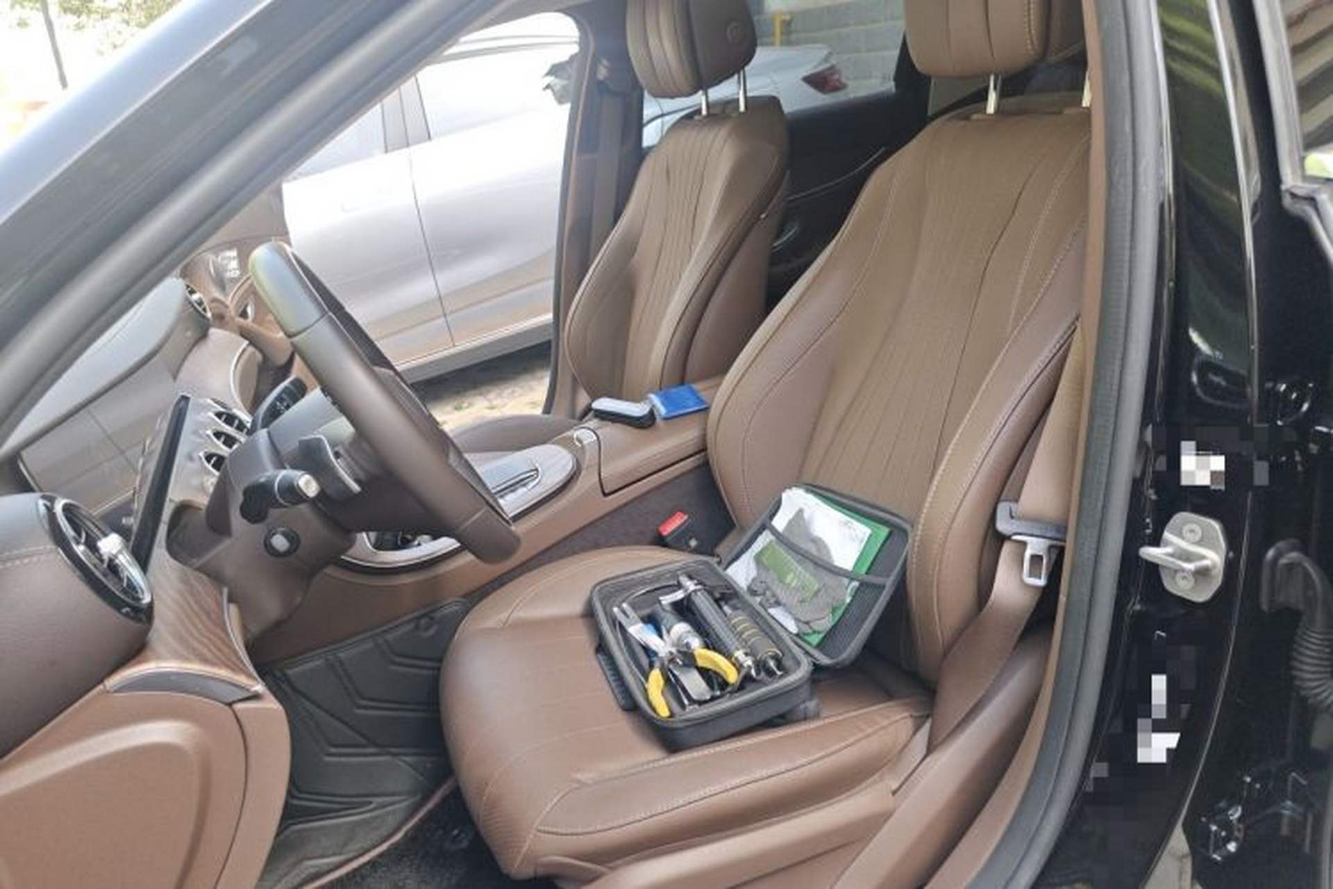 Used Mercedes-Benz E-Class 2023 Updated E 300 L Fashion Edition Left Front Seat