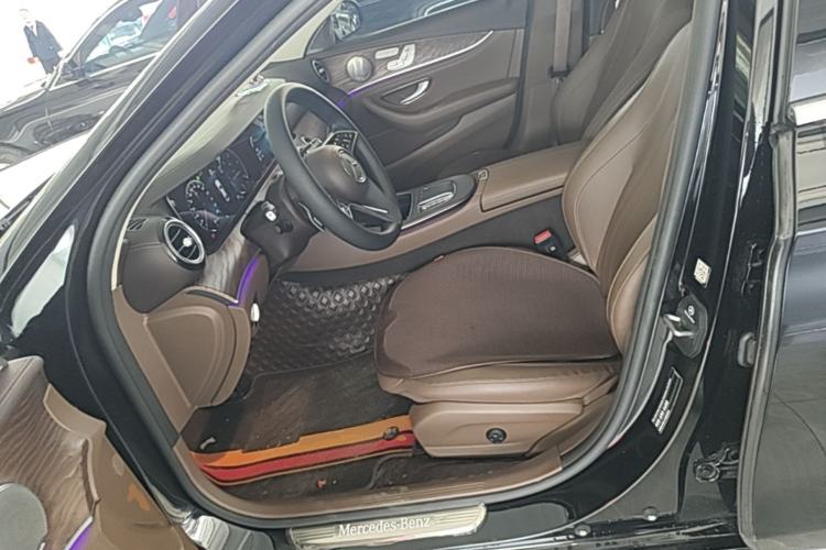 Used Mercedes-Benz E-Class 2023 Updated E 300 L Fashion Edition Left Front Seat