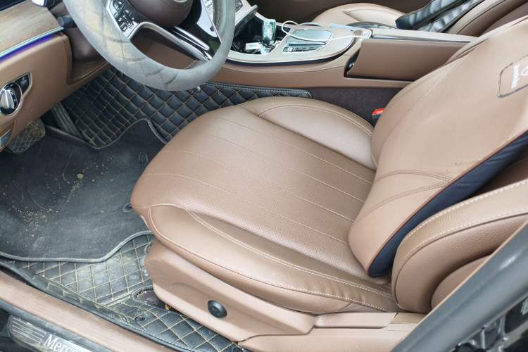 Used Mercedes-Benz E-Class 2023 Updated E 300 L Fashion Edition Left Front Seat
