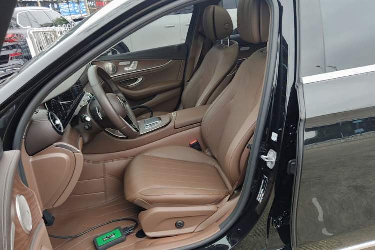 Used Mercedes-Benz E-Class 2023 Updated E 300 L Fashion Edition Left Front Seat