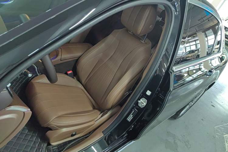Used Mercedes-Benz E-Class 2023 Updated E 300 L Fashion Edition Left Front Seat
