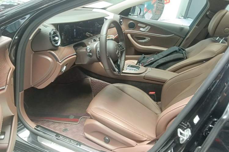 Used Mercedes-Benz E-Class 2023 Updated E 300 L Fashion Edition Left Front Seat