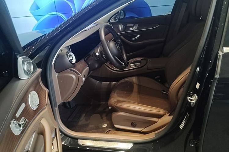 Used Mercedes-Benz E-Class 2023 Updated E 300 L Luxury Edition Left Front Seat