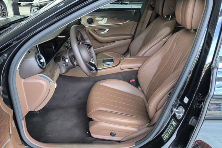 Used Mercedes-Benz E-Class 2023 Updated E 300 L Fashion Edition Left Front Seat