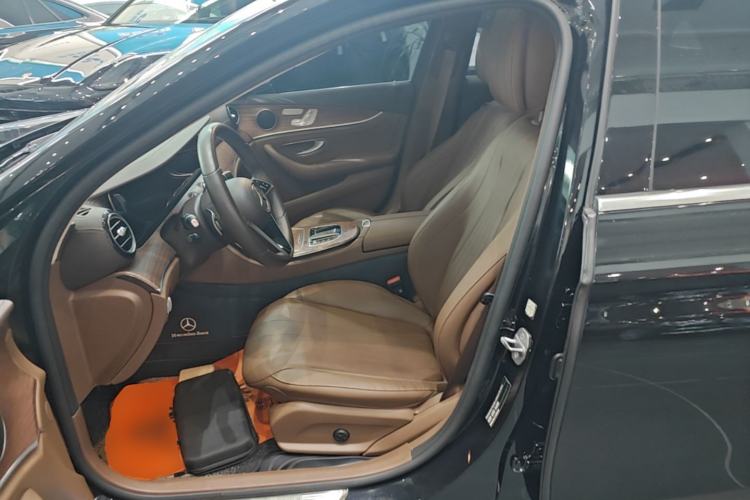 Used Mercedes-Benz E-Class 2023 Updated E 300 L Fashion Edition Left Front Seat