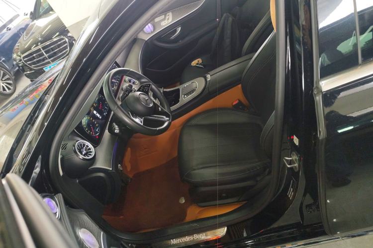 Used Mercedes-Benz E-Class 2023 Updated E 300 L Fashion Edition Left Front Seat