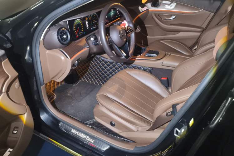 Used Mercedes-Benz E-Class 2023 Updated E 300 L Fashion Edition Left Front Seat
