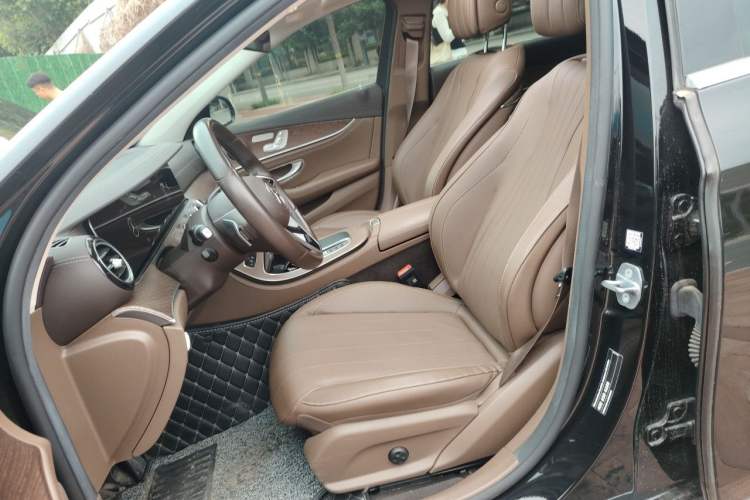 Used Mercedes-Benz E-Class 2023 Updated E 300 L Fashion Edition Left Front Seat