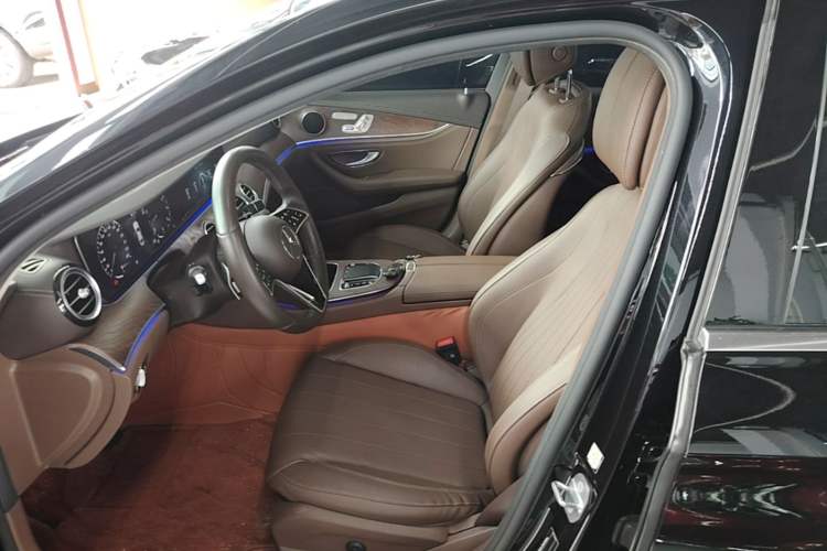Used Mercedes-Benz E-Class 2023 Updated E 300 L Fashion Edition Left Front Seat