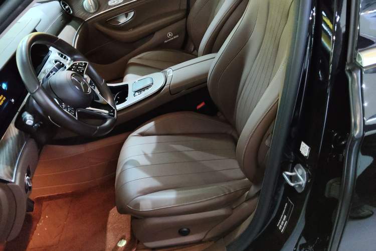 Used Mercedes-Benz E-Class 2023 Updated E 300 L Fashion Edition Left Front Seat