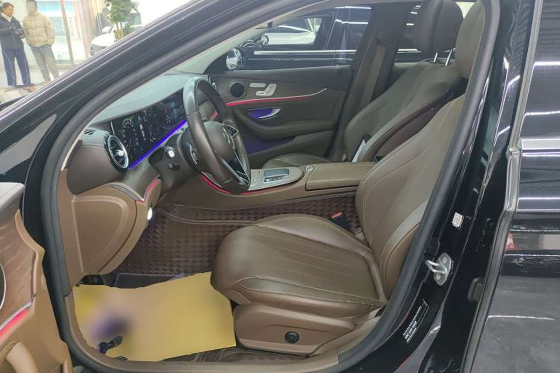 Used Mercedes-Benz E-Class 2023 Updated E 300 L Fashion Edition Left Front Seat