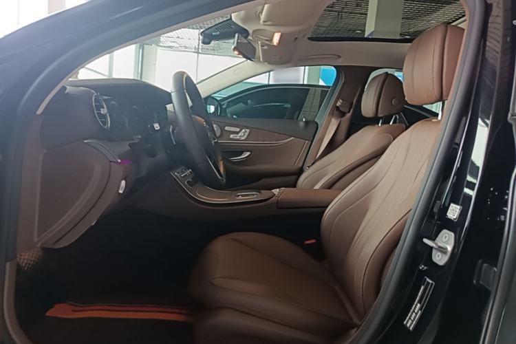 Used Mercedes-Benz E-Class 2023 Updated E 300 L Fashion Edition Left Front Seat