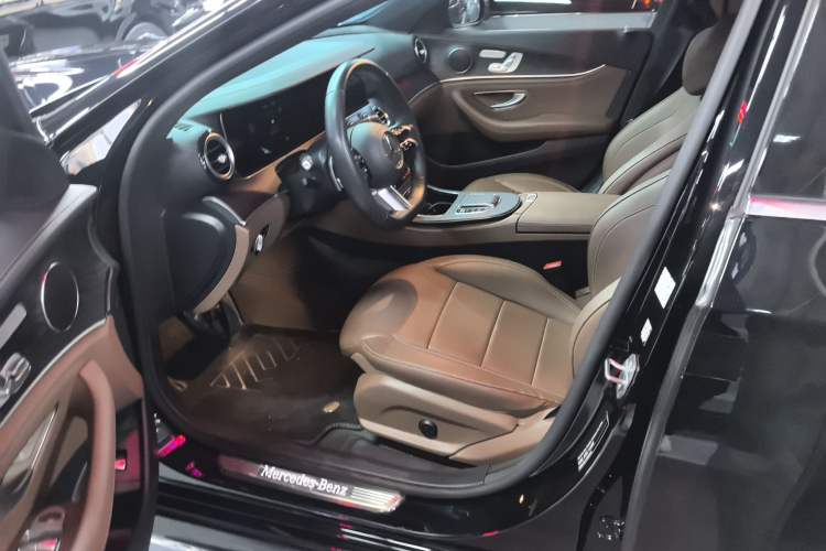Used Mercedes-Benz E-Class 2023 Restyled E 300 L Sporty and Stylish Edition Left Front Seat