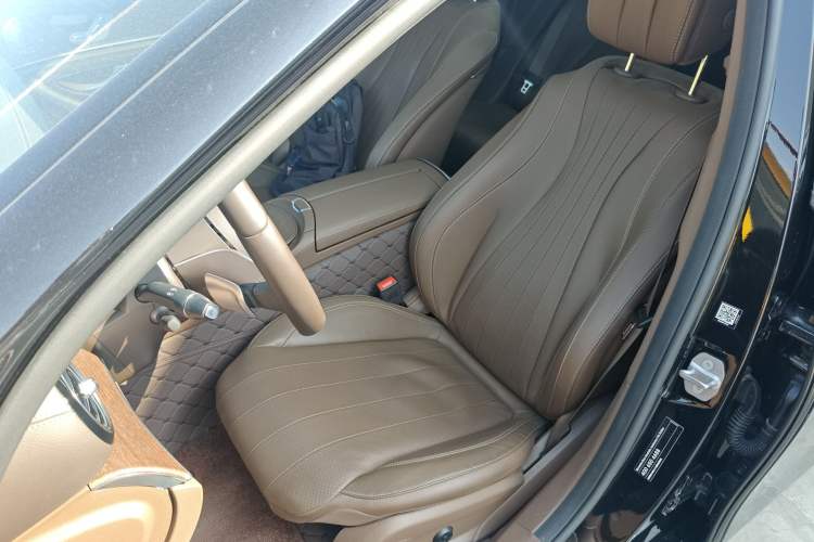 Used Mercedes-Benz E-Class 2023 Updated E 300 L Luxury Edition Left Front Seat