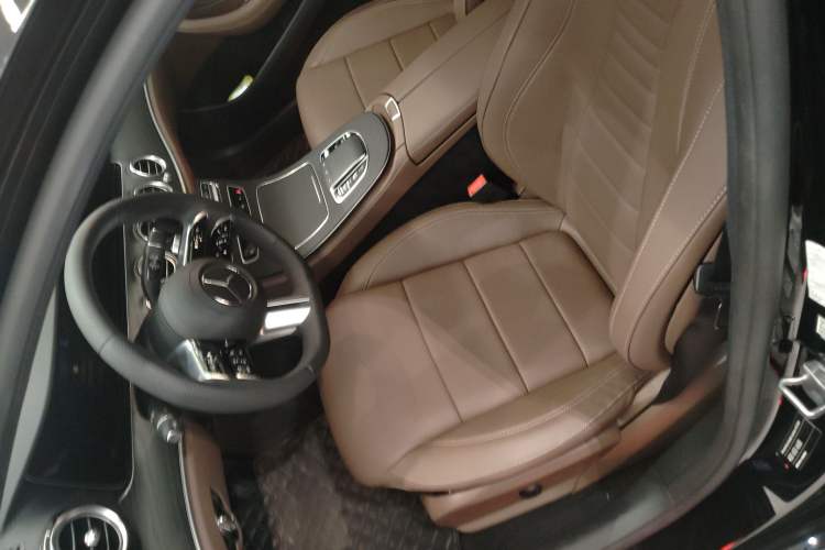 Used Mercedes-Benz E-Class 2023 Restyled E 300 L Sport Luxury Edition Left Front Seat