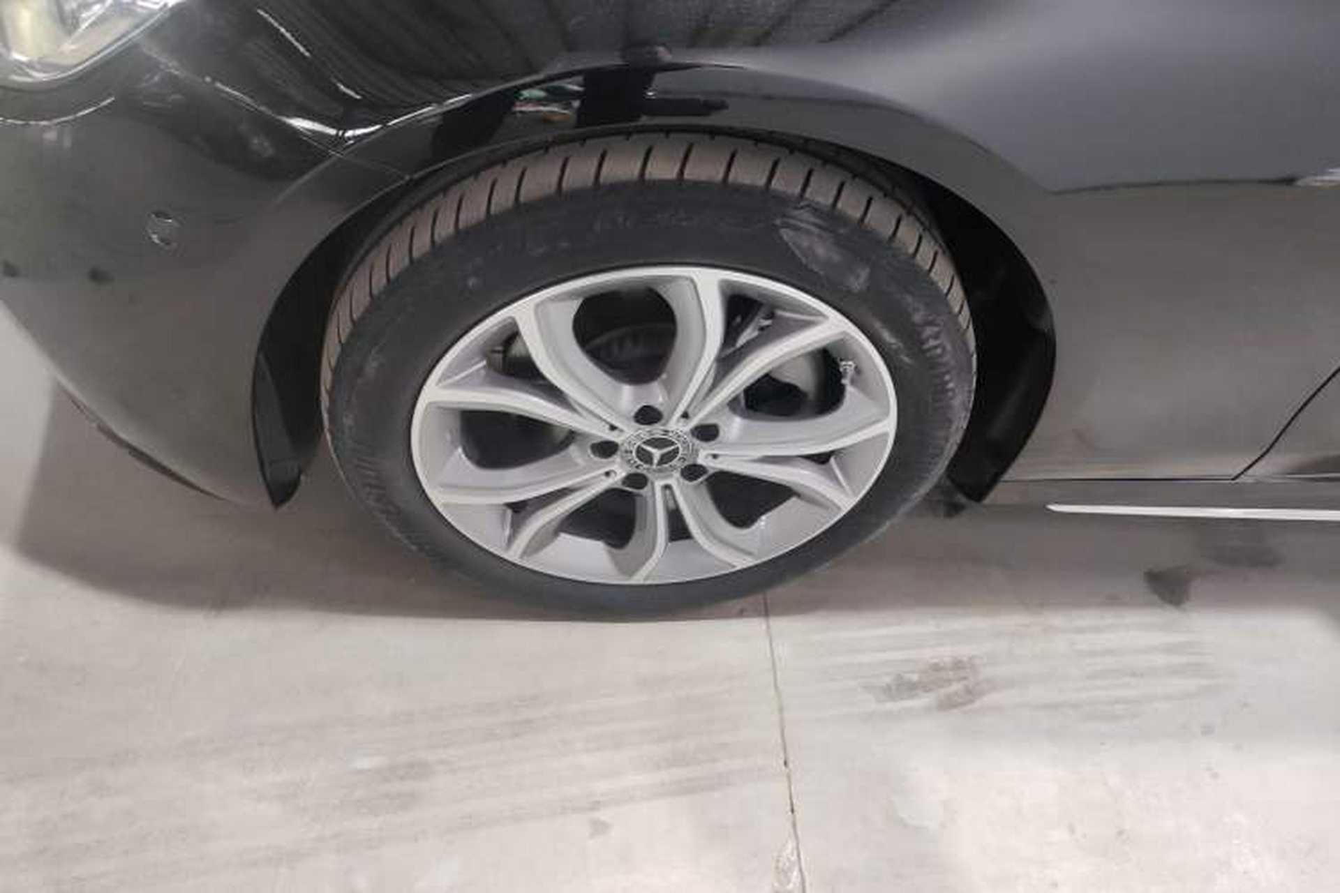 Used Mercedes-Benz E-Class 2023 Restyled E 300 L Sport Luxury Edition Left Front Wheel Hub