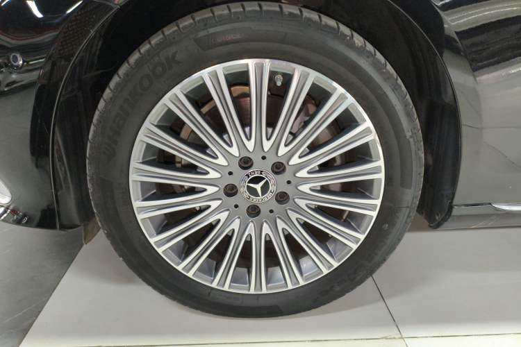 Used Mercedes-Benz E-Class 2023 Updated E 300 L Fashion Edition Left Front Wheel Hub
