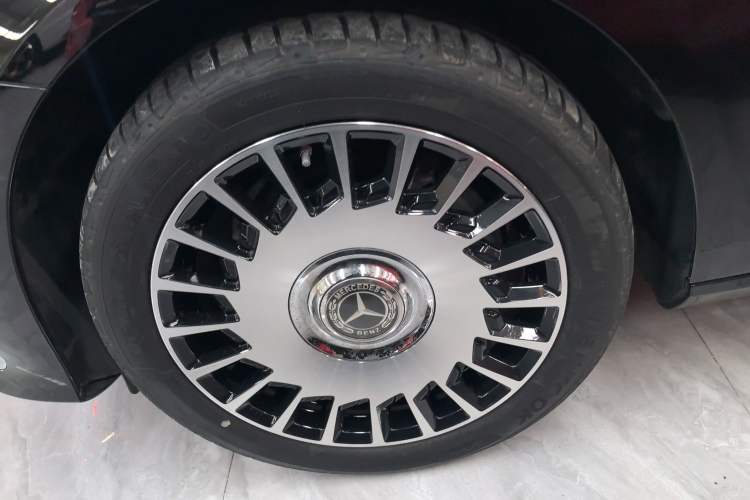 Used Mercedes-Benz E-Class 2023 E 300 L Luxury Model Left Front Wheel Hub