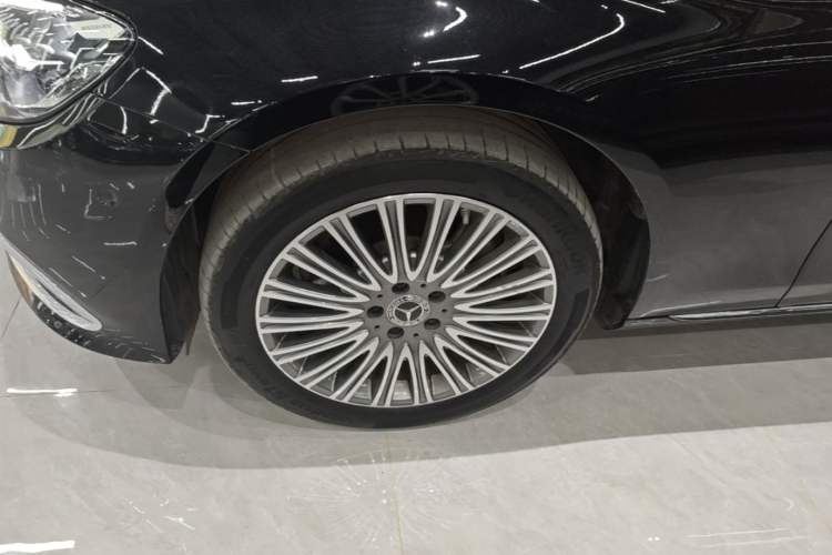 Used Mercedes-Benz E-Class 2023 Updated E 300 L Fashion Edition Left Front Wheel Hub