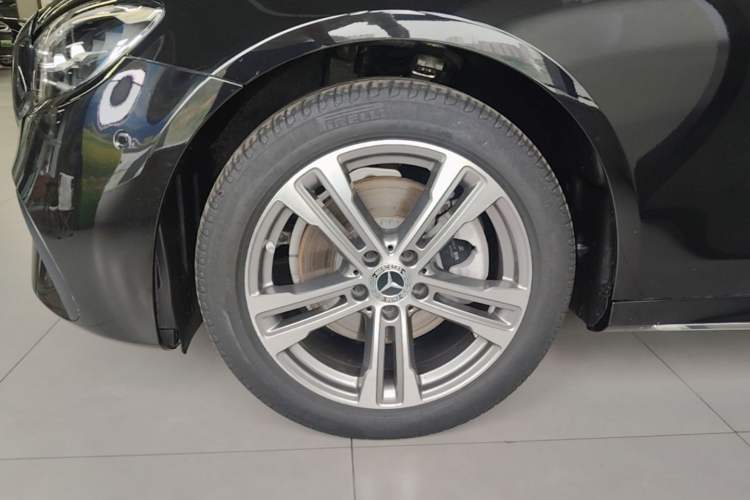 Used Mercedes-Benz E-Class 2023 E 260 L Sport Edition Left Front Wheel Hub