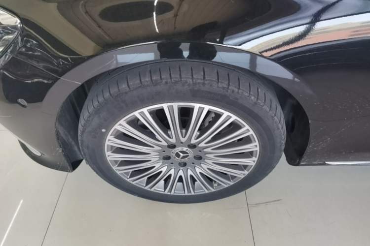 Used Mercedes-Benz E-Class 2023 Updated E 300 L Fashion Edition Left Front Wheel Hub