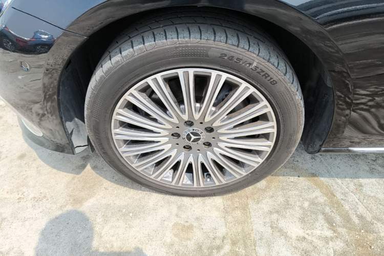 Used Mercedes-Benz E-Class 2023 Updated E 300 L Fashion Edition Left Front Wheel Hub