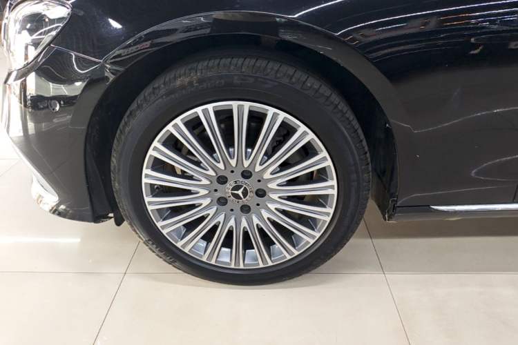 Used Mercedes-Benz E-Class 2023 Updated E 300 L Fashion Edition Left Front Wheel Hub