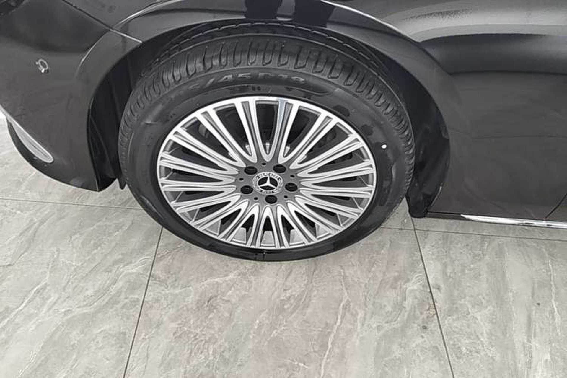 Used Mercedes-Benz E-Class 2023 Updated E 300 L Fashion Edition Left Front Wheel Hub