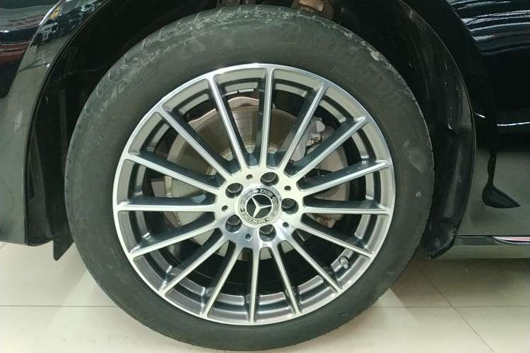 Used Mercedes-Benz E-Class 2023 E 260 L Left Front Wheel Hub