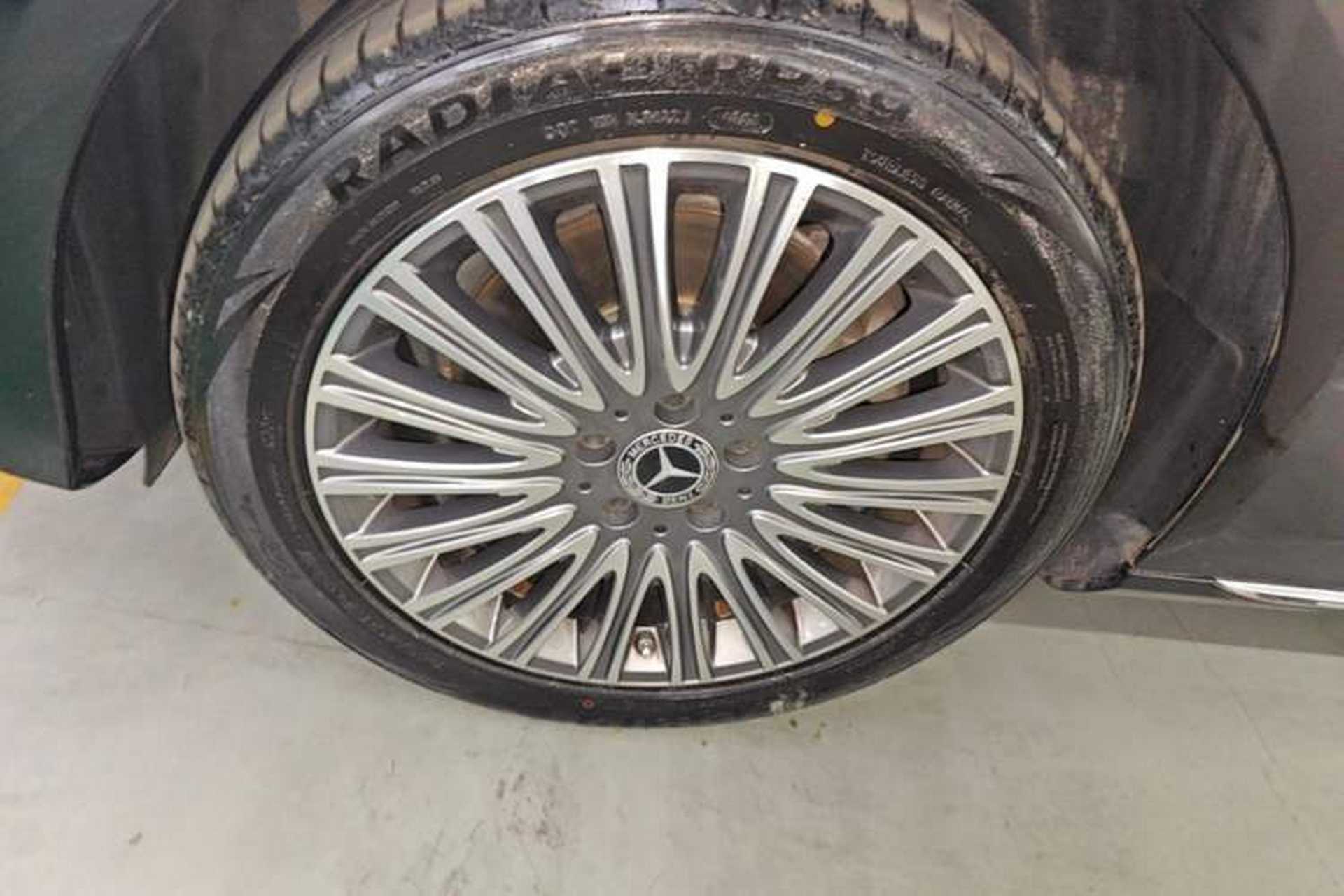Used Mercedes-Benz E-Class 2023 E 300 L Stylish Model Left Front Wheel Hub