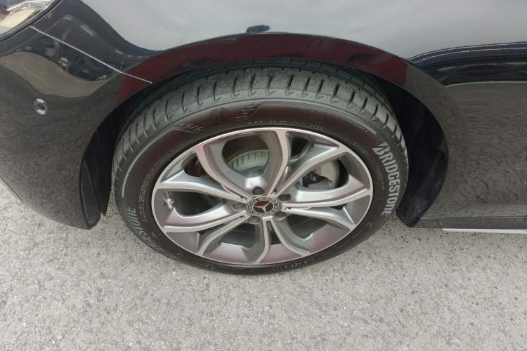 Used Mercedes-Benz E-Class 2023 E 300 L Sporty and Stylish Model Left Front Wheel Hub