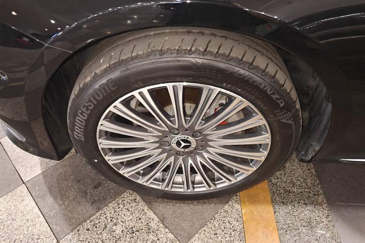 Used Mercedes-Benz E-Class 2023 Facelift E 260 L Left Front Wheel Hub