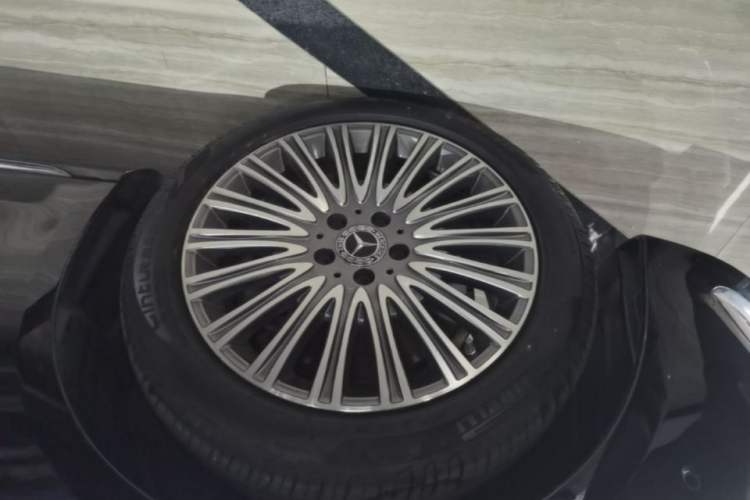 Used Mercedes-Benz E-Class 2023 E 300 L Stylish Model Left Front Wheel Hub